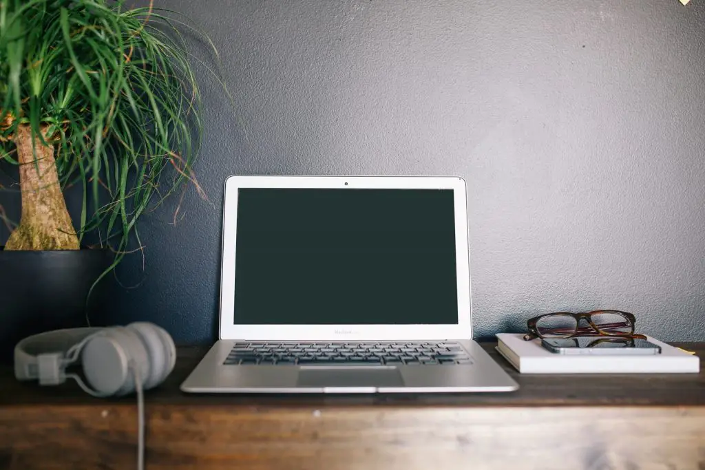 How To Make Money At 15: The List To Get Started ... 5 Earning_money_a_15_years_blog